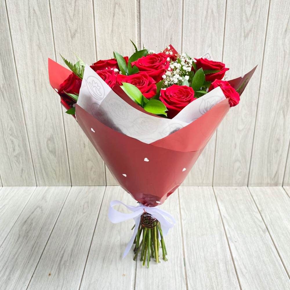 RAMO DE ROSAS CORAZON