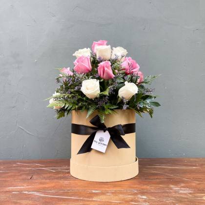 BASE BEIGE CON ROSAS TONOS PASTELES